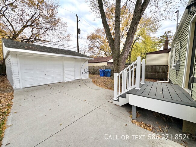 Building Photo - 8424 Jackson Ave