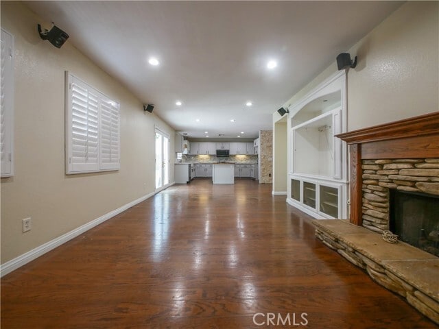 Building Photo - 3476 Hawthorne Dr