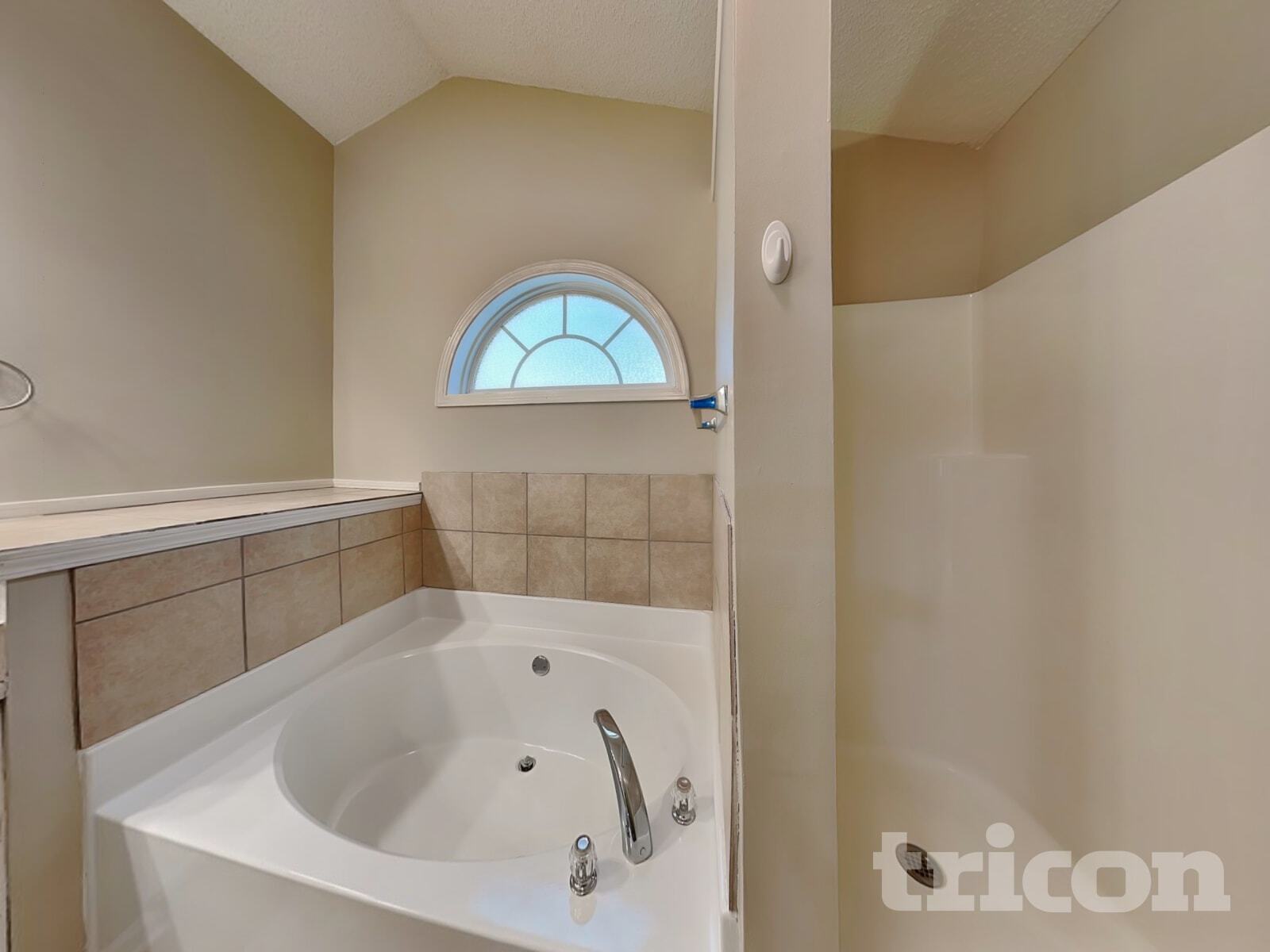 Building Photo - 147 Peachtree Glen Dr