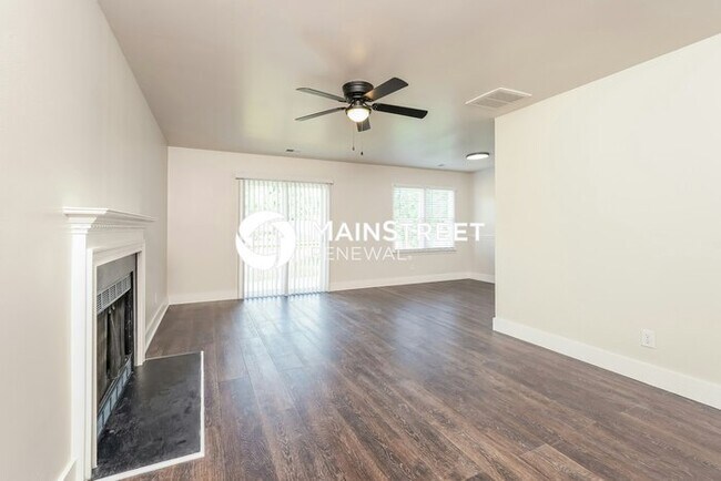 Building Photo - 3 Bedroom Pet-Friendly Home in WINSTON SAL...