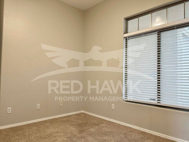 Building Photo - 889 E Leo Pl