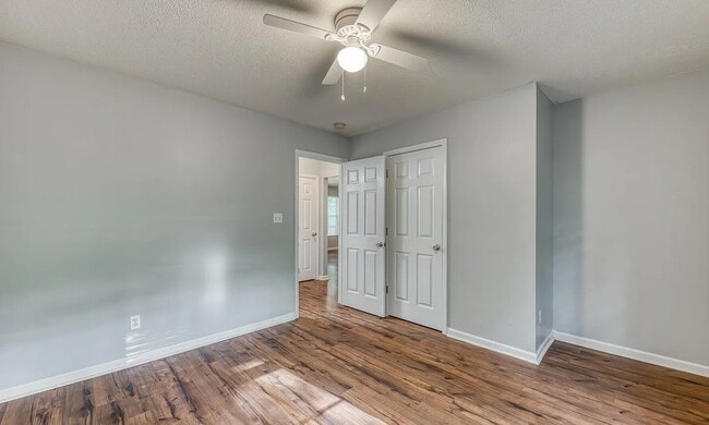 Building Photo - 4320 Comet Ln