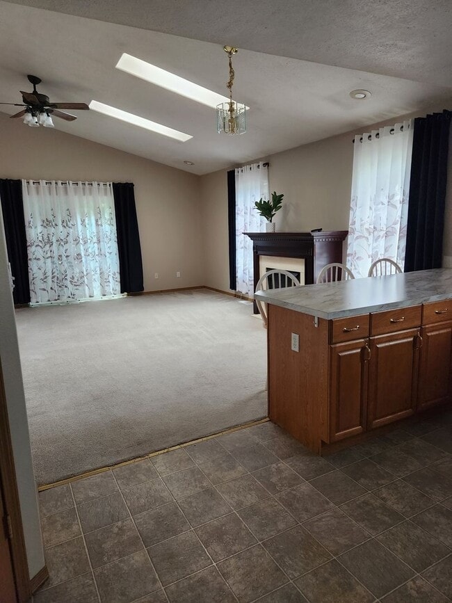 Building Photo - Charming 3 Bedroom 2 Bath House
