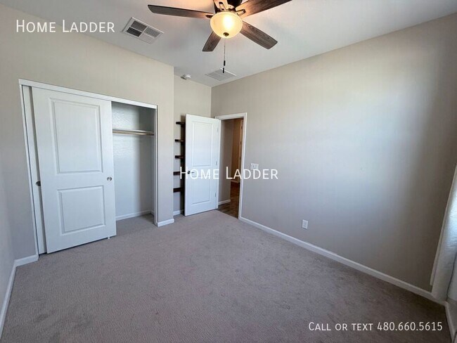 Building Photo - 1997 E Wetleaf Pl