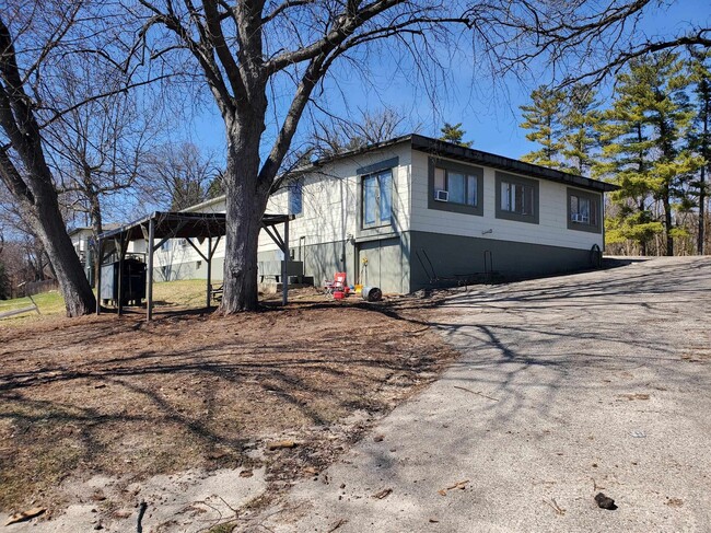Building Photo - w4011 County Rd C