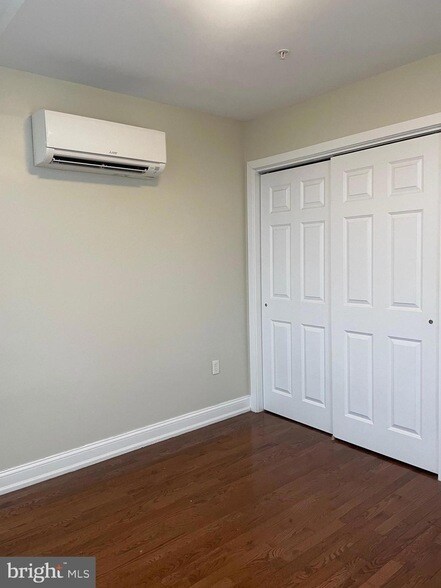 Building Photo - 306 Cooper St