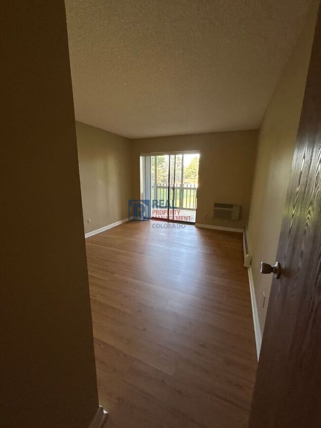 Building Photo - 14390 E Marina Dr
