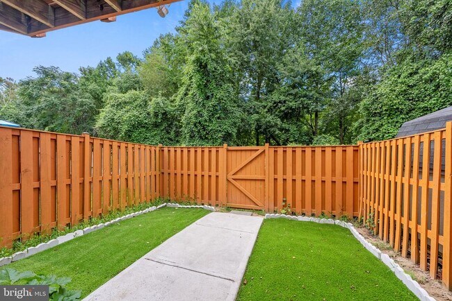 Building Photo - 15226 Wentwood Ln