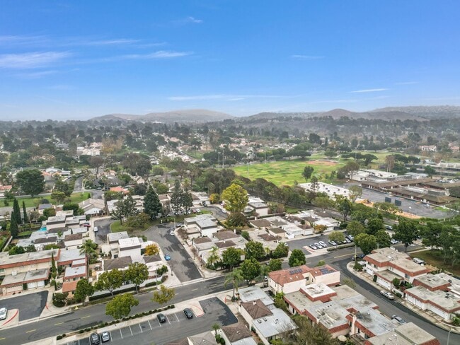 Building Photo - "Rare Single-Story Remodel: Modern 3BR End-Unit in University Park