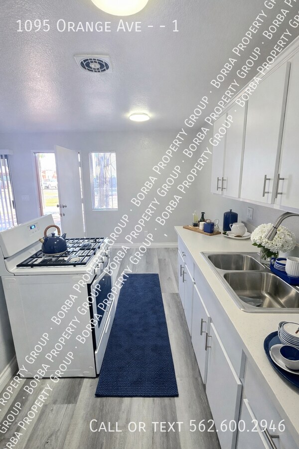 Building Photo - 1095 Orange Ave