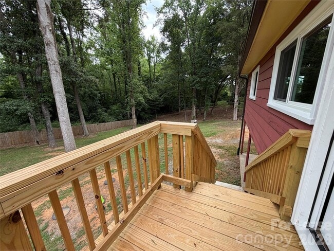 Building Photo - 147 Crooked Ln