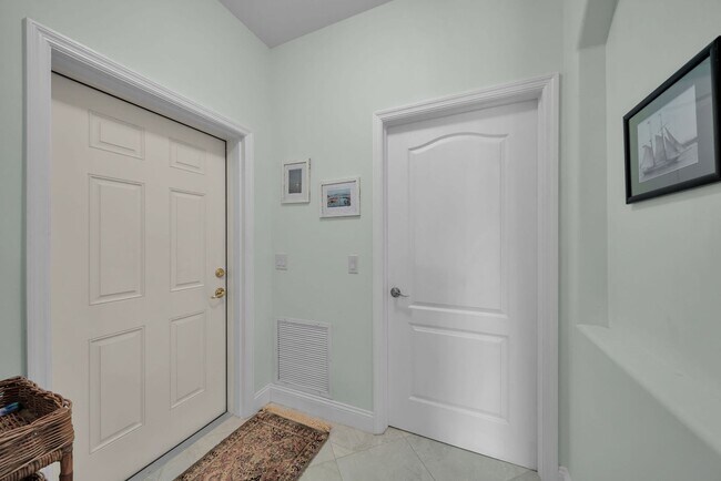 Building Photo - 13225 Silver Thorn Loop