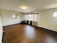 Building Photo - 38 1st St