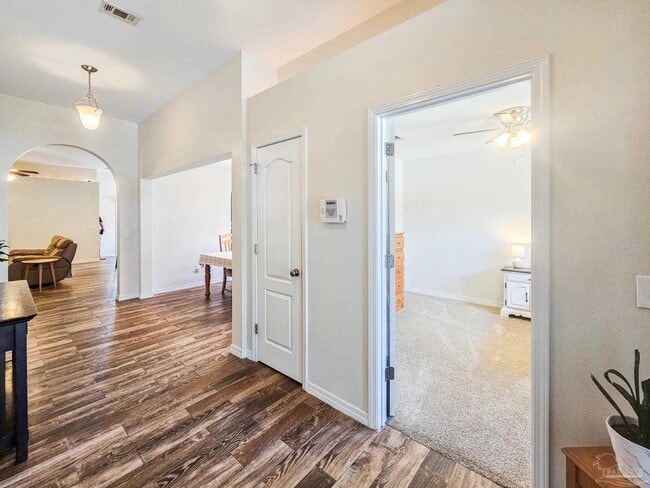 Building Photo - 9743 Brookstone Way