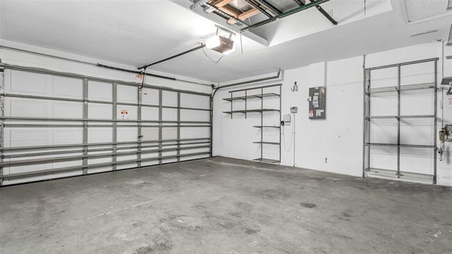 Building Photo - 9918 Hartwell Bridge Cir