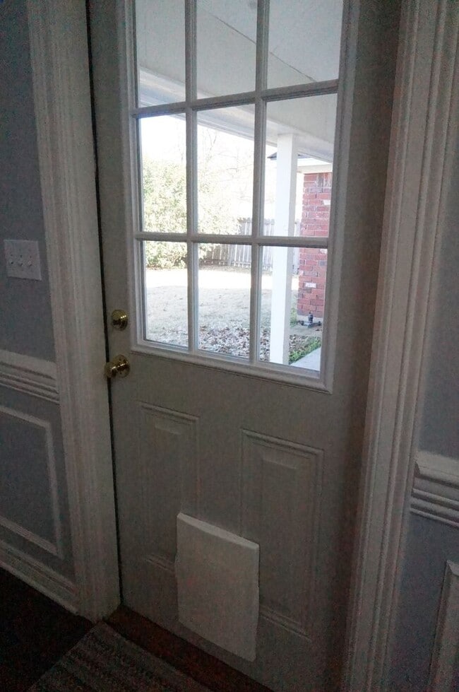 Building Photo - 852 Azalea Garden Dr