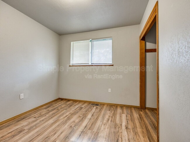 Building Photo - 1802 S Dille Ave