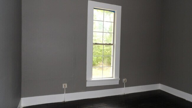 Building Photo - 115 Ryan Dr