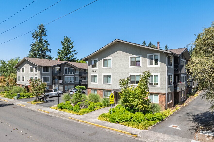 Building Photo - Parkside Apartments