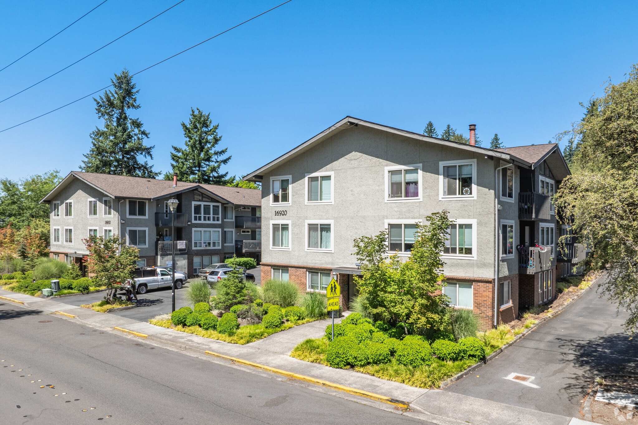 Building Photo - Parkside Apartments