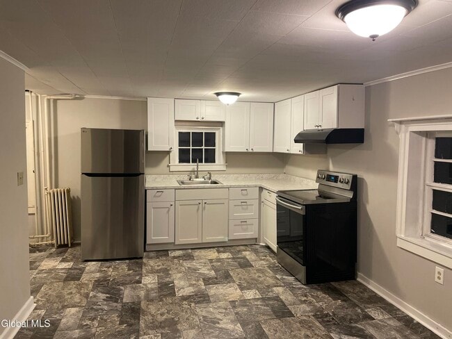 Building Photo - 163 Ridge St