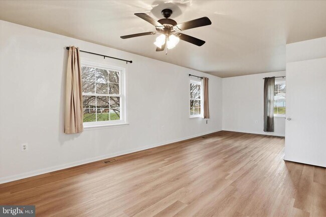 Building Photo - 14017 Broomall Ln