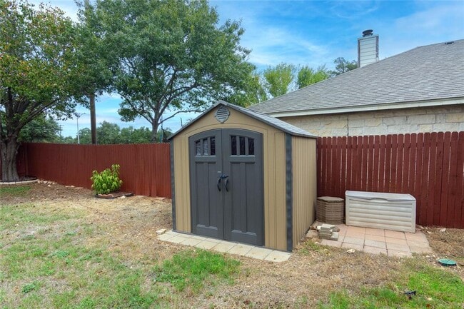 Building Photo - 1711 Lloydminister Way