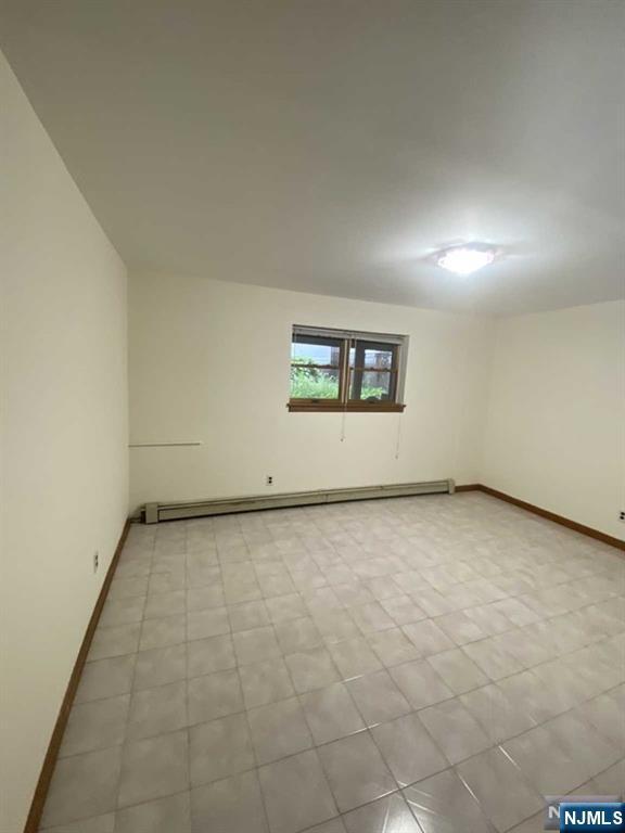 Building Photo - 447 Jersey Ave