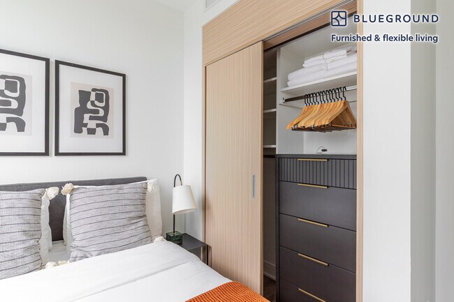 Building Photo - 240 3rd Ave