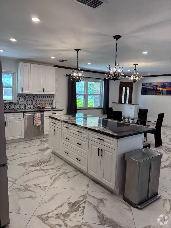 Building Photo - 509 Pearsons Path