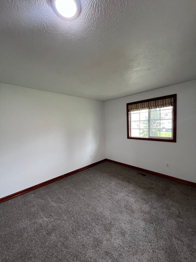 Building Photo - Half Off First Months Rent! Mead Home Avai...