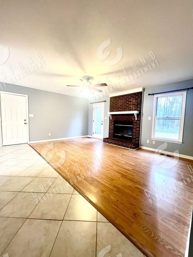 Building Photo - RENT JUST REDUCED!!! Exceptional value for a 3 Bedroom 2bath Fenced yard home close to Ft. Bragg