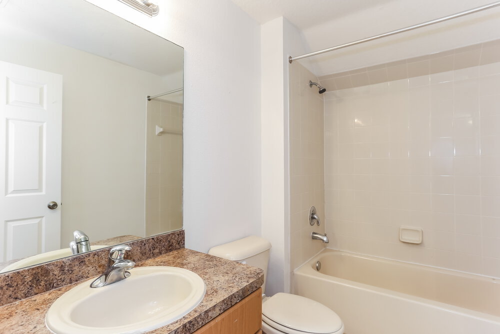 Building Photo - 24922 Oakhaven Ct