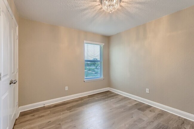 Building Photo - 12203 Presidio Path