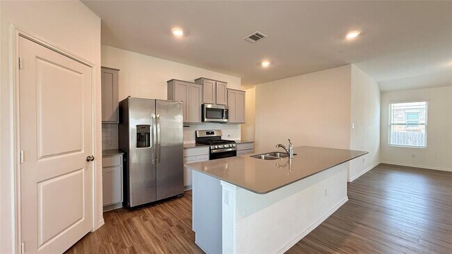 Building Photo - 21601 Quick Fox Dr