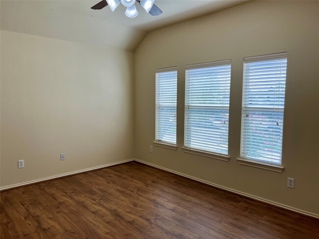 Building Photo - 8034 Grow Ln