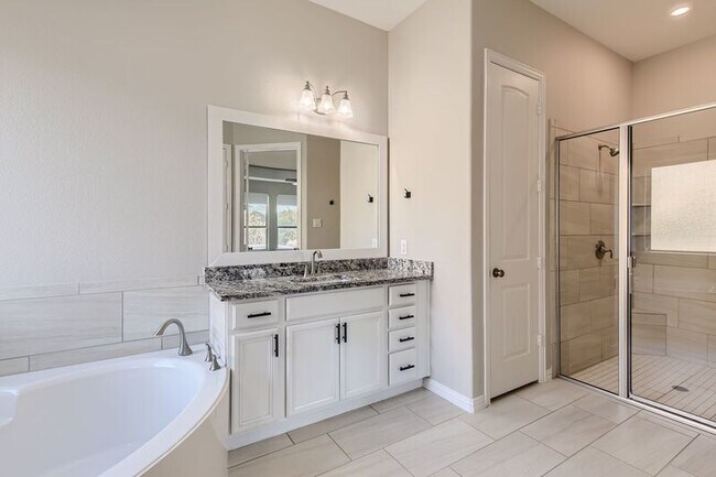 Building Photo - 21808 Esmeralda Dr