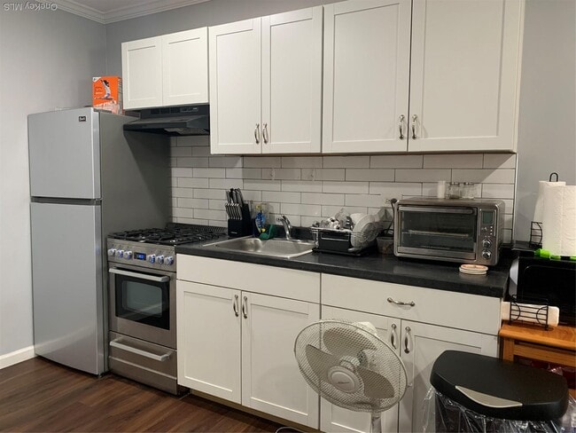 Building Photo - 21-29 Audrey Ave