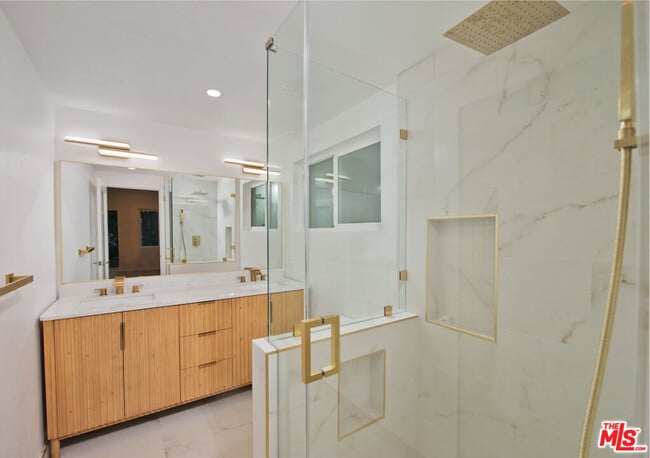 Building Photo - 645 Walther Way