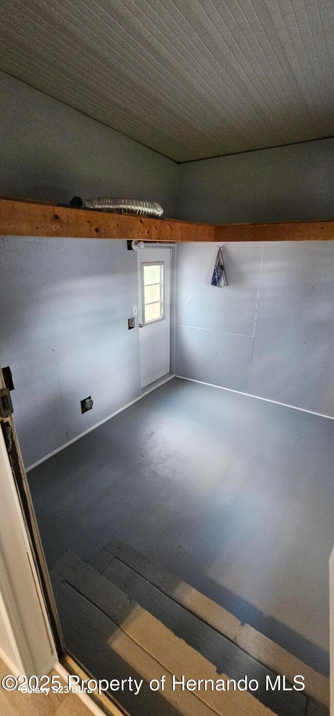 Building Photo - 15038 Brookridge Blvd