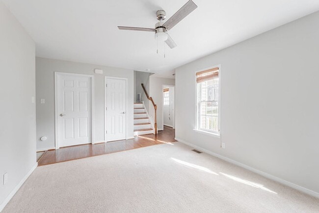 Building Photo - Charming 4 bedroom Colonial in Midlothian!