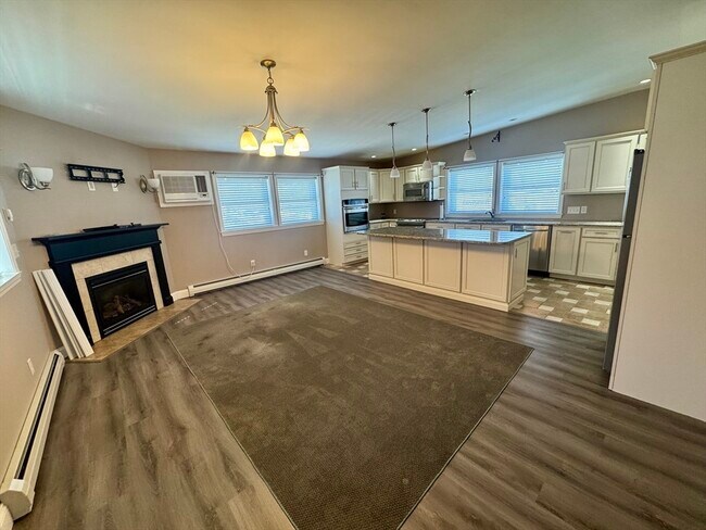 Building Photo - 789 Mt Pleasant St