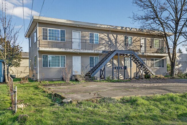 Building Photo - 1106-1112 NE 81st