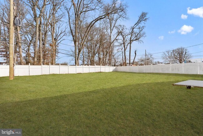 Building Photo - 139 Ivy Hill Rd