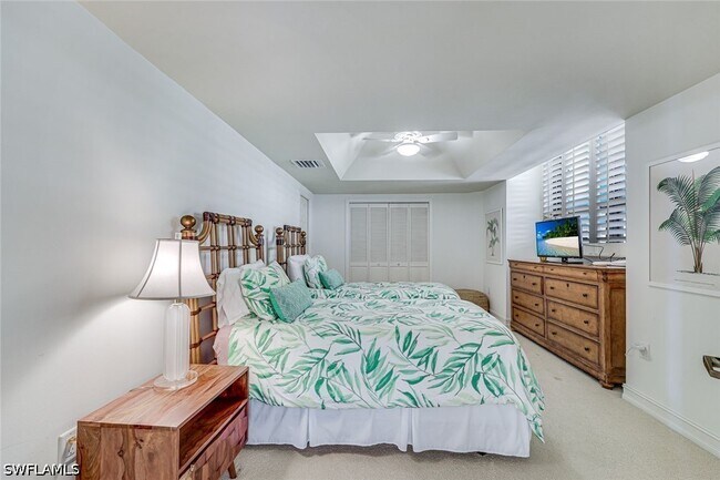 Building Photo - 6001 Pelican Bay Blvd