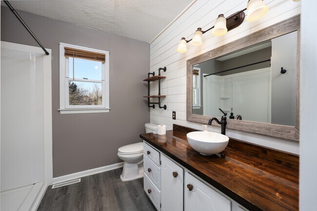 Building Photo - 2681 George York Rd