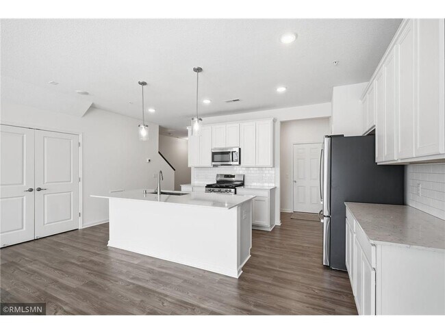 Building Photo - 9669 4th St Ln N