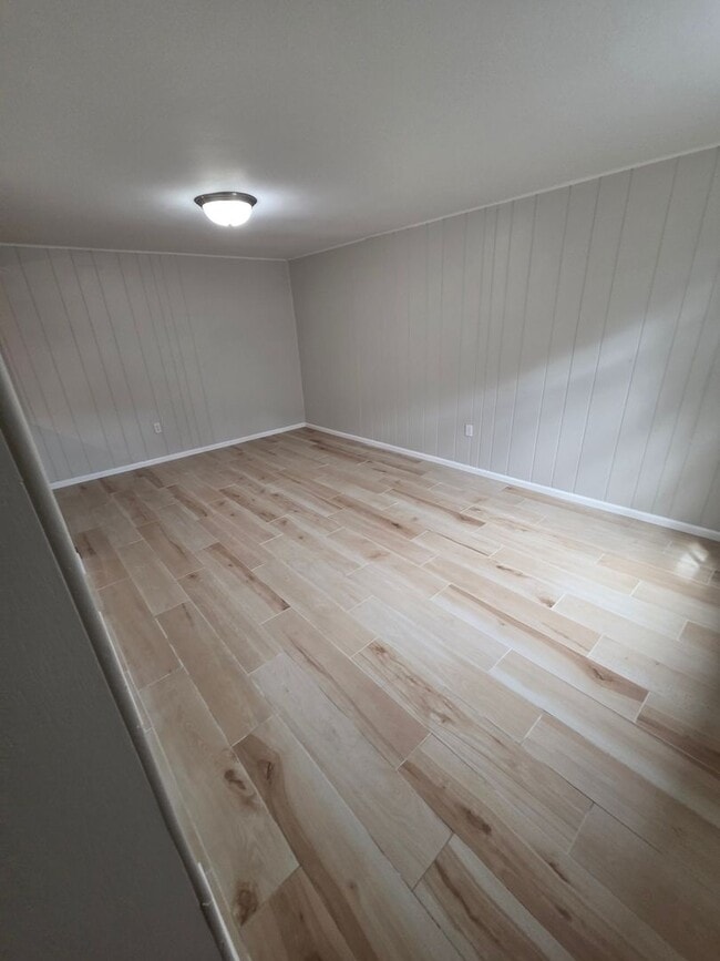 Building Photo - 710 W Cleveland Cir