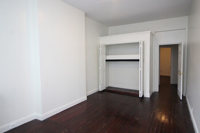 Building Photo - 1708 Linden Ave