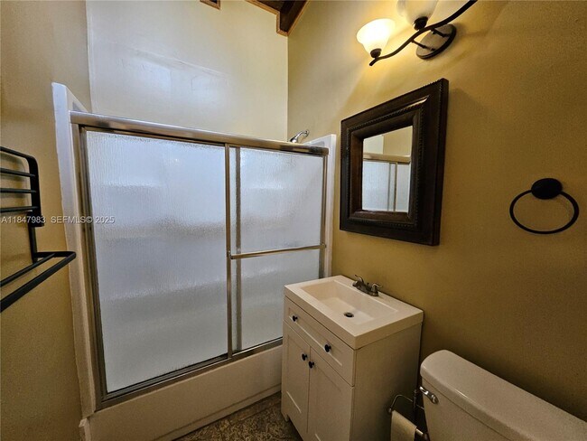 Building Photo - 38 SW 6th St